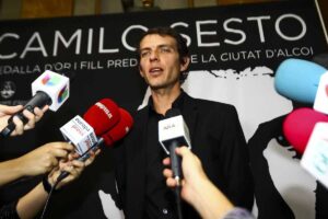 2019-Oct Camilo Blanes en el Salón de Plenos